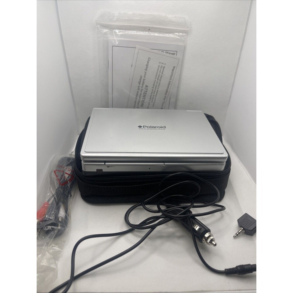 Polaroid PDV-0701A  Portable 7" DVD Player w/ Accessories - Tested -